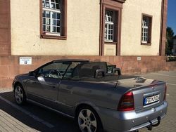 Grau Gebraucht 2005 Opel Astra Cabriolet Cabrio | 1.299 € (Guter Preis)