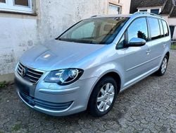 Silber Gebraucht 2009 VW Touran Van / Kleinbus | 4.350 € (Etwas zu teuer)