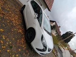 Weiß Gebraucht 2015 Opel Zafira Tourer Van / Kleinbus | 7.500 € (Teuer)