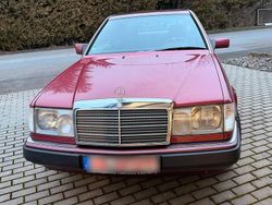 Rot Gebraucht 1990 Mercedes 230 Coupé | 7.950 €