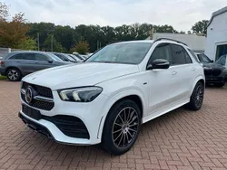 Polarweiss Gebraucht 2020 Mercedes GLE350 AMG line SUV | 49.861 €