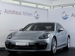 Porsche Panamera 4