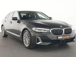 Grau Gebraucht 2023 BMW 530 Luxury Line Limousine | 34.880 € (Guter Preis)