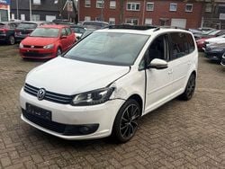 Weiß Gebraucht 2011 VW Touran Comfortline Van / Kleinbus | 3.999 € (Superpreis)