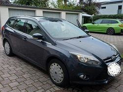 Blau Gebraucht 2012 Ford Focus Kombi | 5.250 € (Etwas zu teuer)