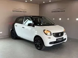 Karosserie in white Gebraucht 2015 Smart ForFour Basis Kleinwagen | 5.751 € (Etwas zu teuer)