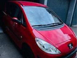 Rot Gebraucht 2007 Peugeot 1007 Kleinwagen | 1.500 €