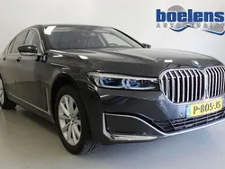 Grau Gebraucht 2022 BMW 745e Executive Limousine | 41.237 €