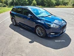 Blau Gebraucht 2017 Ford Focus ST-Line Limousine | 7.100 € (Superpreis)