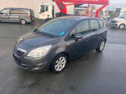 Grau Gebraucht 2013 Opel Meriva Van / Kleinbus | 4.999 € (Fairer Preis)