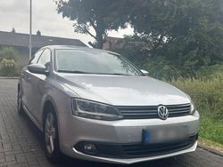 Grau Gebraucht 2012 VW Jetta Comfortline Limousine | 6.250 € (Fairer Preis)