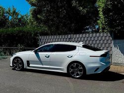 Weiß Gebraucht 2018 Kia Stinger Kleinwagen | 32.500 € (Fairer Preis)