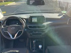 Grau Gebraucht 2019 Hyundai Tucson Premium SUV | 19.900 € (Fairer Preis)