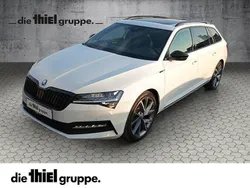 Weiß Gebraucht 2023 Skoda Superb SportLine Kombi | 37.990 € (Superpreis)