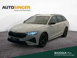 Moonweiss metallic Gebraucht 2024 Skoda Octavia RS Kombi | 37.880 € (Guter Preis)