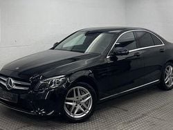 Obsidianschwarz (metallic) Gebraucht 2020 Mercedes C300e Avantgarde Limousine | 27.800 € (Guter Preis)