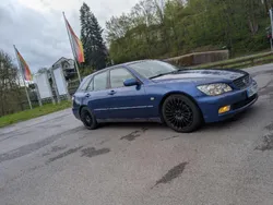 Blau Gebraucht 2002 Lexus IS300 Kombi | 7.200 €