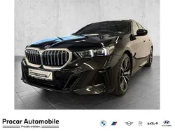 Schwarz Gebraucht 2024 BMW 520 M Sport Kombi | 54.670 € (Superpreis)