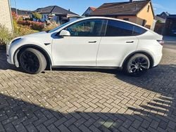 Weiß Gebraucht 2023 Tesla Model Y RWD SUV | 30.000 € (Guter Preis)