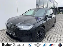 Black sapphire metallic Gebraucht 2025 BMW iX SUV | 88.399 €