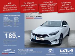 Deluxeweiß metallic Neu 2025 Kia Ceed Spirit Limousine | 28.880 € (Fairer Preis)