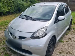 Silber Gebraucht 2008 Toyota Aygo Kleinwagen | 2.400 € (Etwas zu teuer)