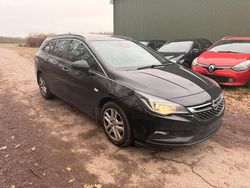 Schwarz Gebraucht 2017 Opel Astra Edition Kombi | 3.500 €