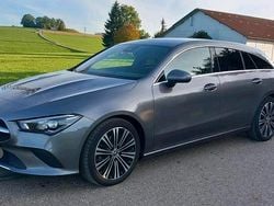 Grau Gebraucht 2020 Mercedes CLA180 Limousine | 23.000 € (Guter Preis)