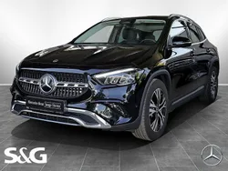 Metalliclack kosmosschwarz Gebraucht 2024 Mercedes GLA180 Progressive SUV | 34.500 € (Guter Preis)