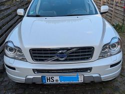 Weiß Gebraucht 2014 Volvo XC90 Pro SUV | 17.500 € (Etwas zu teuer)