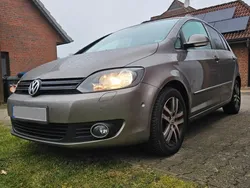 Braun Gebraucht 2010 VW Golf Plus Comfortline Van / Kleinbus | 3.500 € (Guter Preis)