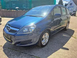 Blau Gebraucht 2012 Opel Zafira Family Van / Kleinbus | 3.700 € (Guter Preis)