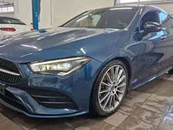 Denimblau metalliclack Gebraucht 2020 Mercedes CLA200 AMG Kombi | 24.999 € (Etwas zu teuer)