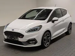 Frostweiß Gebraucht 2018 Ford Fiesta ST Kleinwagen | 17.980 € (Fairer Preis)