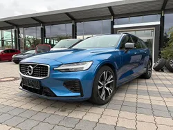 Bursting blau metallic Gebraucht 2020 Volvo V60 R-Design Kombi | 24.819 € (Superpreis)
