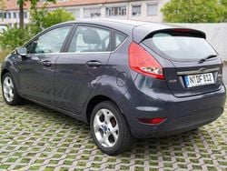 Grau Gebraucht 2011 Ford Fiesta Ambiente Kleinwagen | 2.999 € (Fairer Preis)