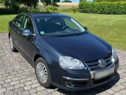 Blau Gebraucht 2006 VW Jetta Comfortline Limousine | 2.600 € (Fairer Preis)