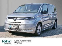 Silber (monosilber metallic) Gebraucht 2024 VW Multivan Basis Van / Kleinbus | 51.950 € (Superpreis)