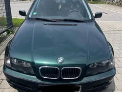 Grün Gebraucht 1999 BMW 316 Limousine | 1.700 €
