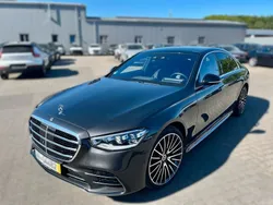 Grau Gebraucht 2023 Mercedes S400 AMG line Limousine | 93.650 € (Fairer Preis)