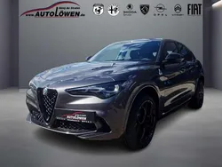 Grigio vesuvio, metallic Neu 2025 Alfa Romeo Stelvio SUV | 95.747 € (Teuer)