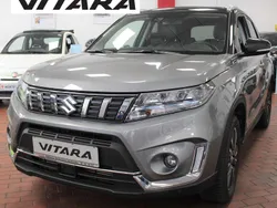 Galactic gray/cosmic black Gebraucht 2022 Suzuki Vitara Comfort+ SUV | 22.850 € (Etwas zu teuer)