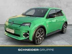Pop green! Gebraucht 2025 Renault R5 Komfort Kleinwagen | 29.990 € (Fairer Preis)