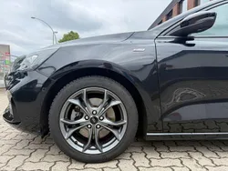Schwarz Gebraucht 2019 Ford Focus ST-Line Kombi | 11.895 € (Superpreis)