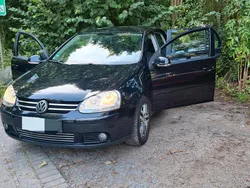 Schwarz Gebraucht 2006 VW Golf V Kleinwagen | 3.200 € (Fairer Preis)