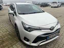 Weiß Gebraucht 2015 Toyota Avensis T2 Kombi | 6.400 € (Teuer)