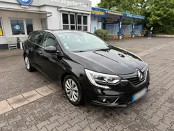 Schwarz Gebraucht 2017 Renault Mégane IV Life Kombi | 7.000 € (Etwas zu teuer)