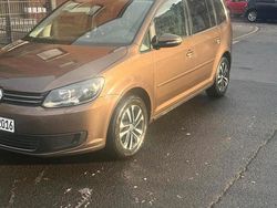 Braun Gebraucht 2012 VW Touran Van / Kleinbus | 7.500 € (Guter Preis)