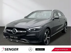 Grau Gebraucht 2024 Mercedes C220 Limousine | 44.780 € (Etwas zu teuer)