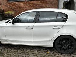 Weiß Gebraucht 2010 BMW 118 Kleinwagen | 5.500 € (Fairer Preis)